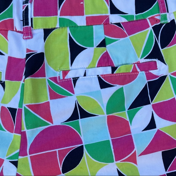 Crown & Ivy Geometric Print Shorts Size 8 - Picture 8 of 9